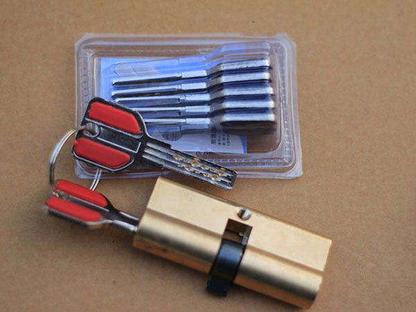 濟(jì)南配汽車(chē)鑰匙